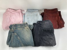 5 X BDG BRAND CLOTHES VARIOUS MODELS AND SIZES INCLUDING PINK TROUSERS SIZE M (TOTAL P.V.P 361€) - LOCATION 51A.