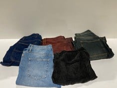 5 X BDG GARMENTS VARIOUS MODELS AND SIZES INCLUDING DENIM TROUSERS SIZE 30W (TOTAL P.V.P. 291€) - LOCATION 52A.