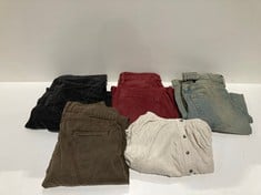 5 X BDG GARMENTS VARIOUS MODELS AND SIZES INCLUDING RED TROUSERS SIZE 27W 32L (TOTAL P.V.P 321€) - LOCATION 40A.