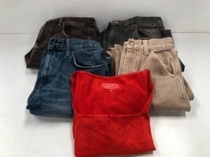 5 X BDG GARMENT VARIOUS MODELS AND SIZES INCLUDING RED T-SHIRT SIZE M (TOTAL P.V.P 300€) - LOCATION 20A.