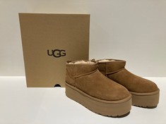 UGG BOOTS MODEL W CLASSIC ULTRA MINI PLATAFORM BROWN COLOUR SIZE 38 (TOTAL P.V.P 180€) - LOCATION 29A.