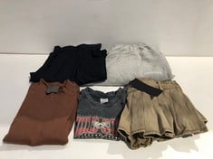 5 X GARMENTS VARIOUS BRANDS AND SIZES INCLUDING BERSHKA TOP SIZE S (TOTAL P.V.P 346€) - LOCATION 6B.