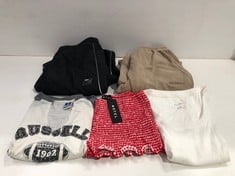 5 X GARMENTS VARIOUS BRANDS AND SIZES INCLUDING RUSSELL ATHLETIC T-SHIRT SIZE S (TOTAL P.V.P 233€) - LOCATION 2B.