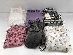 6 X DRESSES VARIOUS BRANDS AND SIZES INCLUDING OBJECT SIZE S (TOTAL P.V.P 334€) - LOCATION 15B.