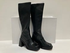 PREMIUM DESIGNER BOOTS BLACK COLOUR SIZE 38 (TOTAL P.V.P 119€) - LOCATION 33A.