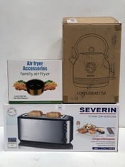 3 X KITCHEN ITEMS INCLUDING SEVERIN TOASTER - LOCATION 13C.