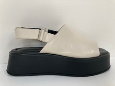 VAGABOND SHOES BEIGE COLOUR SIZE 38 (TOTAL P.V.P 129€) - LOCATION 41A.