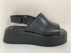 VAGABOND SHOES BLACK COLOUR SIZE 38 (WITHOUT BOX) (TOTAL P.V.P 129€) - LOCATION 41A.