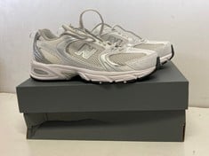 NEW BALANCE 530 WOMENS TRAINERS IN WHITE SILVER SIZE 7 - RRP £100