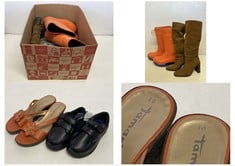 BOX OF ASSORTED SHOES TO INCLUDE DUNLOP ORANGE PUROFORT THERMO AND FULL SAFETY WELLINGTON BOOTS SIZE 11