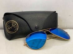 RAY-BAN MENS AVIATOR BLUE FLASH LENS SUNGLASSES WITH GOLD FRAME AND BLACK LEATHER CASE RB3025 - RRP £174