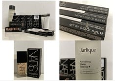 SMALL ASSORTED BOX OF BEAUTY PRODUCTS TO INCLUDE NARS LIGHT REFELCTING FOUNDATION 30ML IN SHADE LIGHT 3