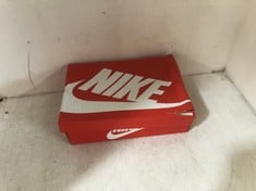 NIKE AIR MAX 90 TRAINERS IN COLOUR IRON ORE UK SIZE 10.5- RRP £120