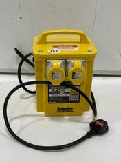 DEFENDER POWER AND LIGHT 3.3KVA POWER TOOL 2 X 16A OUTLETS