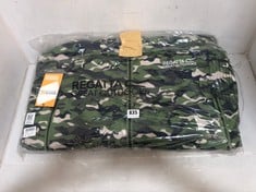 REGATTA ADULT WATERPROOF CHANGING ROBE - CACTUS CAMO SIZE L/XL