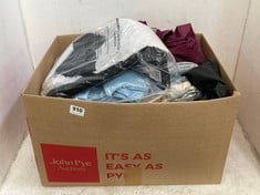 BOX OF ASSORTED ADULTS CLOTHING TO INCLUDE THREADBARE LADIES CUBA PONTE JOGGER IN BLACK SIZE 14