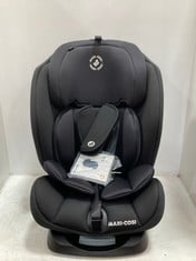 MAXI-COSI TITAN CAR SEAT IN BASIC BLACK - RRP £199