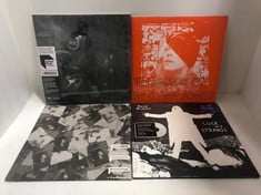 5 X ASSORTED VINYL RECORDS TO INCLUDE THE LEGACY OF DAVID BOWIE BY DYLAN JONES VINYL