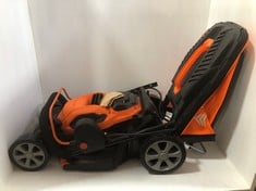 YARDFORCE 40V 32CM CORDLESS LAWNMOWER RRP- £164.99