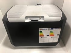 ELECTRIC 40 LITRE COOL BOX WITH PULL OUT HANDLE AND WHEELS RRP- £95