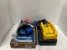 6 X ASSORTED ITEMS TO INCLUDE STANLEY MITRE BOX WITH SAW SAW STORAGE SYSTEM