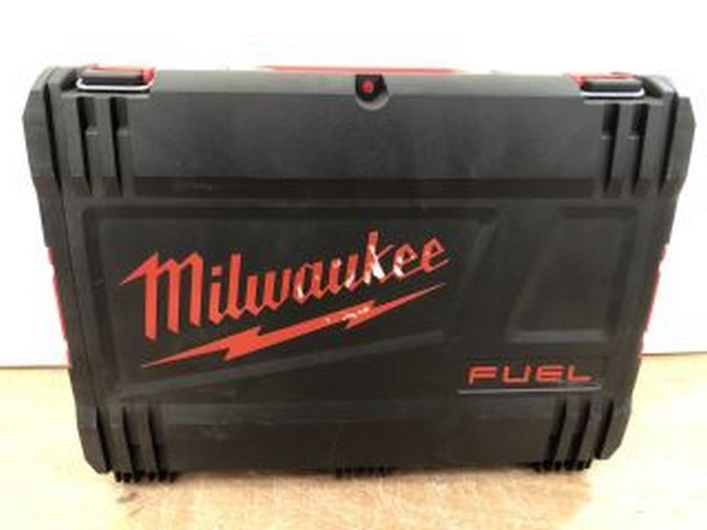 MILWAUKEE M18 FUEL ½" MID-TORQUE IMPACT WRENCH M18FMTIW2F12-502X - RRP £329