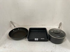 3 X ASSORTED KITCHEN PANS TO INCLUDE EAZIGLIDE NEVER STICK 3 SUPER STRONG NON-STICK SAUCEPAN WITH LID