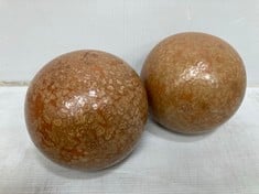 48 X STONE THE CROWS SPHERE - SAND-DIA 13CM - TOTAL RRP £336