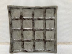 48 X STONE THE CROWS SQUARE DISH - SQUARES-SQ 14CM - TOTAL RRP £336