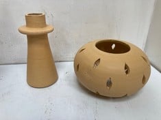 4 X TERRACOTA CLAY CUTOUT LIGHTSHADE WITH STAND 9" (801112)