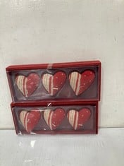 48 X STONE THE CROWS GIFT BOX OF 3 SMALL HEART CANDLES - LENGTH 24CM - TOTAL RRP £336