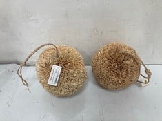 16 X STONE THE CROWS GIANT RAFFIA BALL - DIAMETER 19CM - TOTAL RRP £144