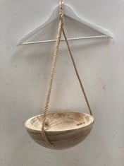 16 X STONE THE CROWS MEDIUM ROUND HANGING PLANTER - DIAMETERMETERMETER 30CMS - TOTAL RRP £528