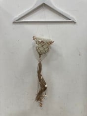 32 X STONE THE CROWS HANGING SHELL BELL T'LIGHT HOLDER - HEIGHT 75CM - TOTAL RRP £192