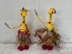 24 X STONE THE CROWS SMALL PAIR OF DANCING GIRAFFES - TOTAL RRP £360