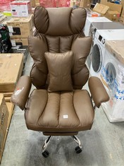 FAUX BROWN LEATHER OFFICE CHAIR WITH EXTENDING FOOTREST (ZONE 2)