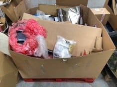 PALLET OF ASSORTED ITEMS TO INCLUDE QTY OF DISPOSABLE MEDICAL FACE MASKS