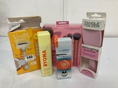 5 X ASSORTED BEAUTY PRODUCTS TO INCLUDE REAL TECHNIQUES EVERYDAY ESSENTIALS SET