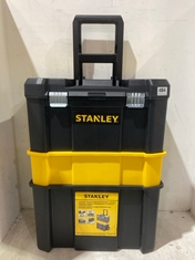 STANLEY ESSENTIAL ROLLING WORKSHOP WITH METAL LATCHES