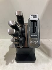 NINJA STAY SHARP KNIFE BLOCK WITH INTERGRATED SHARPENER 5 KNIVES & SCISSORS RRP- £172