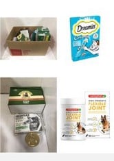 15X ASSORTED PET ITEMS TO INCLUDE VETZYME HIGH STRENGTH FLEXIBLE JOINT SUPPLEMENTS FOR SENIOR DOGS (90 TABLETS) - HIP AND JOINT CARE WITH CHONDROITIN AND GLUCOSAMINE, TASTY CHICKEN FLAVOUR, DREAMIES