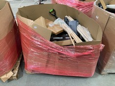 PALLET OF ASSORTED ITEMS TO INCLUDE AZUMA OUTDOOR EQUIPMENT ADJUSTABLE LAP TOP TABLE