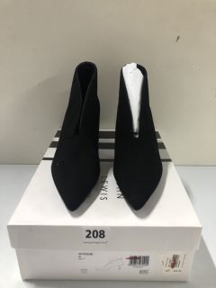 JOHN LEWIS WYNNE BLACK SHOES - SIZE 3 (681751)