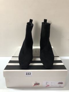 JOHN LEWIS PERTH BLACK BOOTS - SIZE 7 (666660)