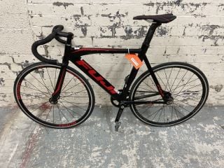 FUJI RACING BIKE (MPSS02862138) (VAT ONLY PAYABLE ON BUYERS PREMIUIM)