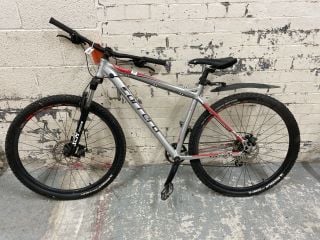 CARRERA HELLCAT MOUNTAIN BIKE (MPSS03074121) (VAT ONLY PAYABLE ON BUYERS PREMIUIM)