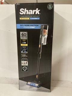 SHARK CORDLESS STICK VACUUM