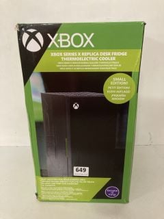 XBOX SERIES X REPLICA DESK FRIDGE