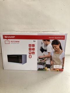 SHARP MICROWAVE OVEN - MODEL R372WM