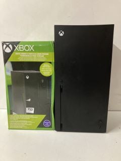 2 X XBOX SERIES X REPLICA MINI FRIDGES